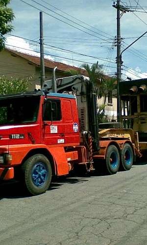 Carreta prancha rebaixada 3 eixos